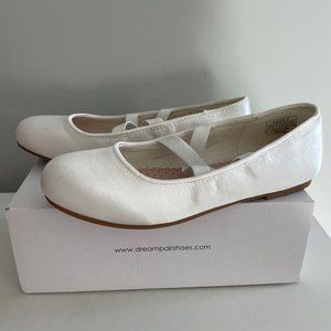 Dream Pairs Girls size 2 white satin ballet flats